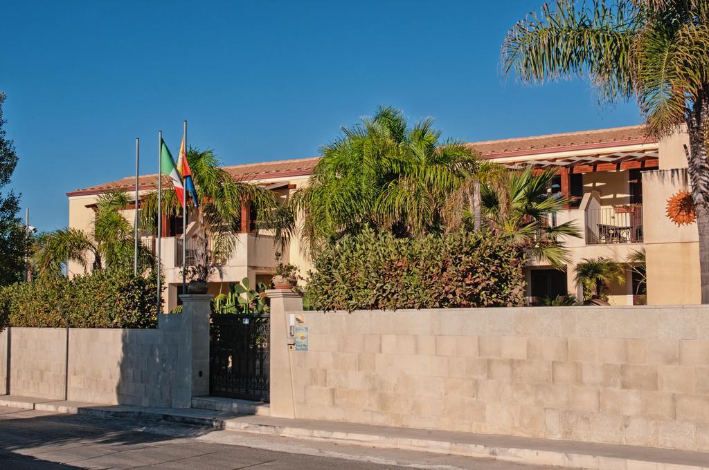 Residence Casa Del Mar Sicilia Marina di Modica Exterior foto